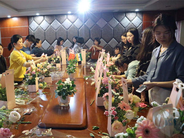 花藝過(guò)程學(xué)習(xí)切磋 花藝過(guò)程學(xué)習(xí)切磋